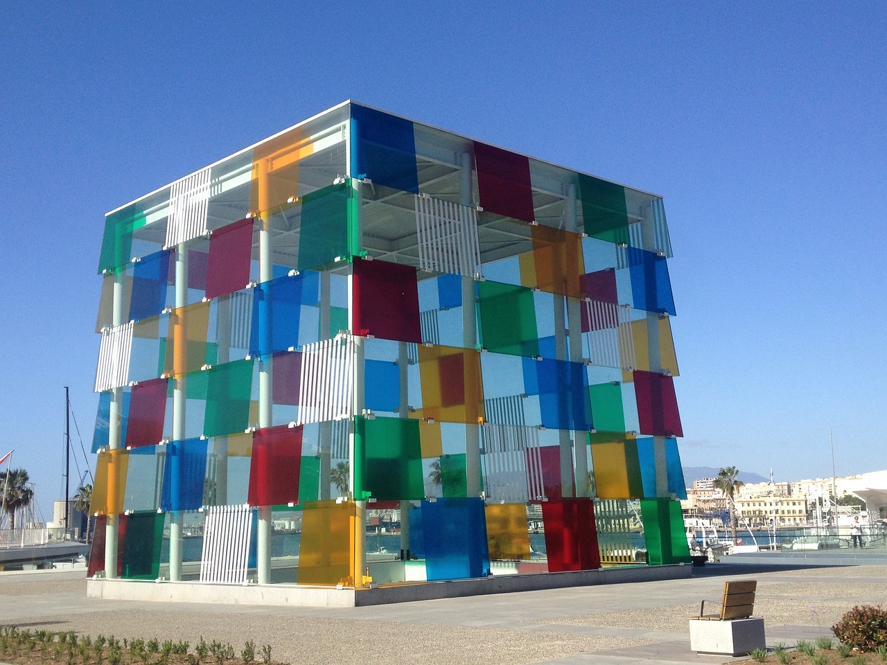 De gekleurde kubus van het Centre pompidou