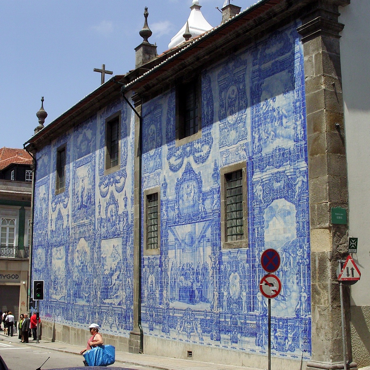 Blauwe tegeltjes is een kenmerk van noord Portugal