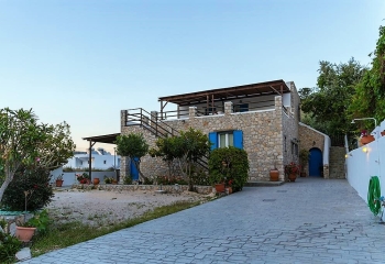 Agnanti Beach Apartments pand