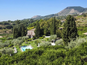 Monaci delle Terre Nere luchtfoto