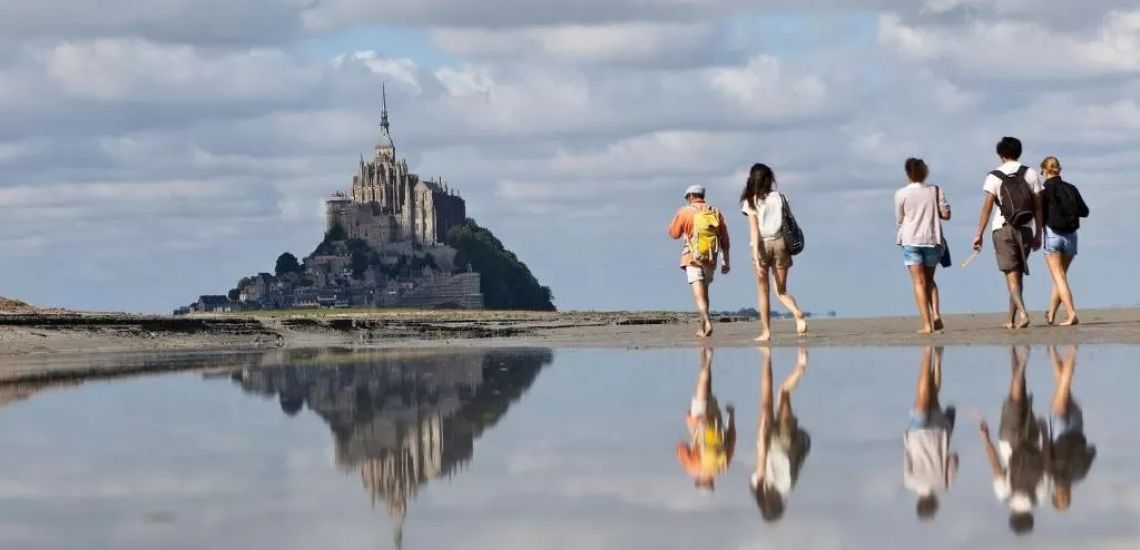 De eigenaar van Clerval kan een wadlooptocht verzorgen naar Mont Saint Michel