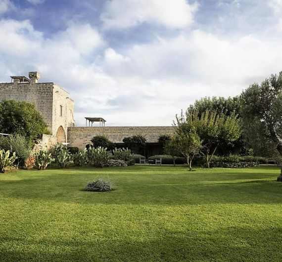 Masseria Don Cirillo pand met grote tuin