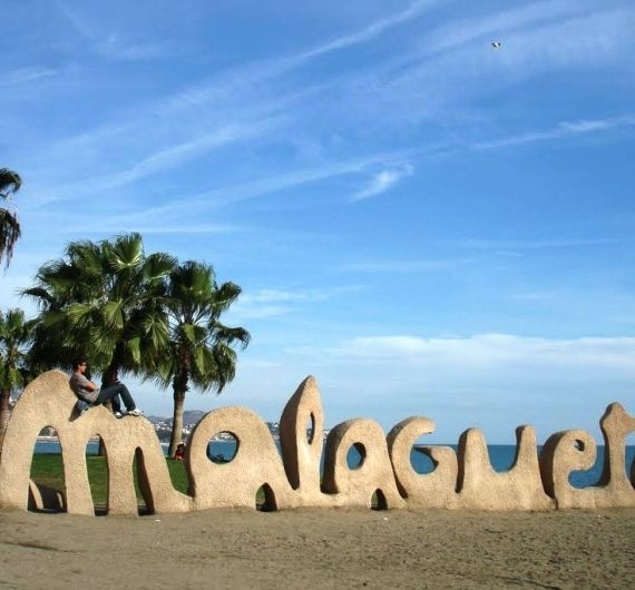 Málaga strand Malagueta, een goed begin van je fly & drive Andalusië