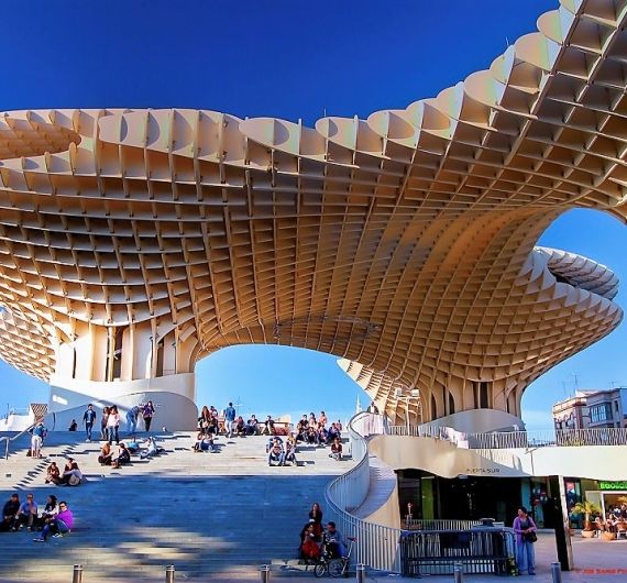 De moderne parasol in Sevilla, een echte bezienswaardigheid 
