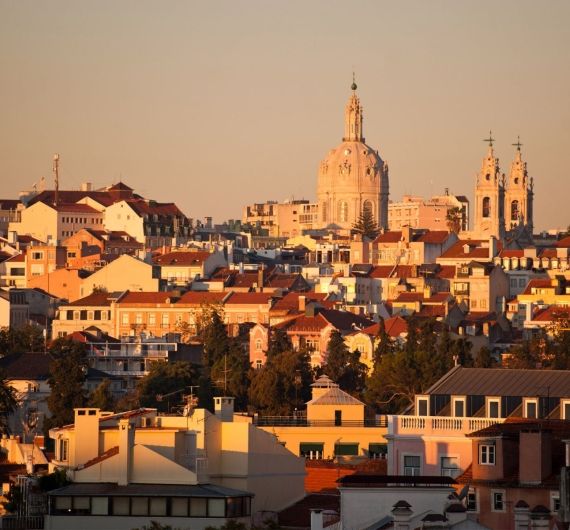 Bezoek op je Portugal rondreizen ook zeker Lissabon
