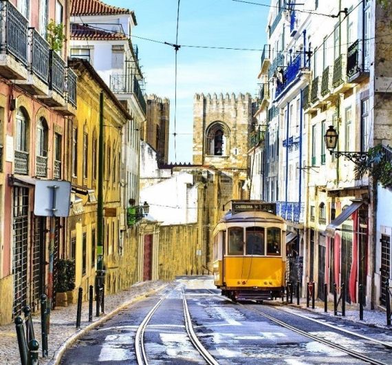 Lissabon zal je verrassen op jullie Portugal fly and drive