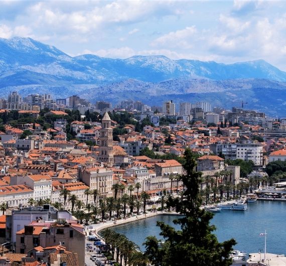 Split zicht over haven en stad