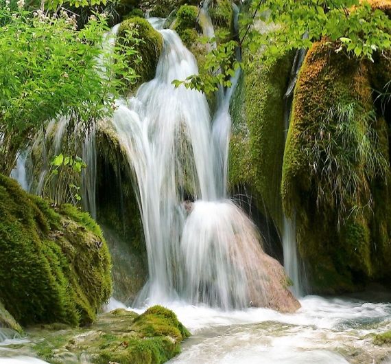 De beroemde watervallen van Plitvice