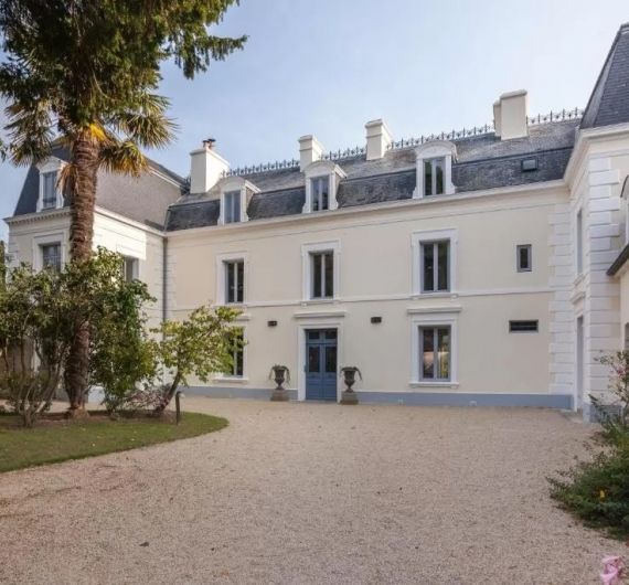 De facade van Villa Saint-Raphaël belooft veel goeds