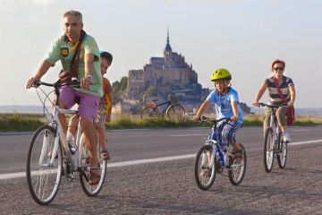 En het ligt in de buurt van Mont St. Michel waar je zelfs op de fiets heen kunt