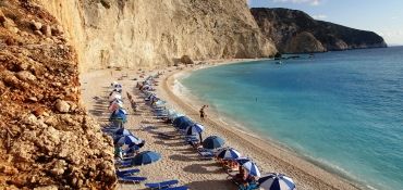 Bezoek dit prachtige strand op je fly & drive Griekenland